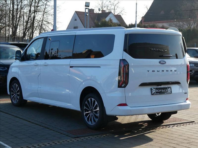 Ford Tourneo Custom 2,0 L2,TITANIUM X,8Míst,AWD - fotka 9 z 44
