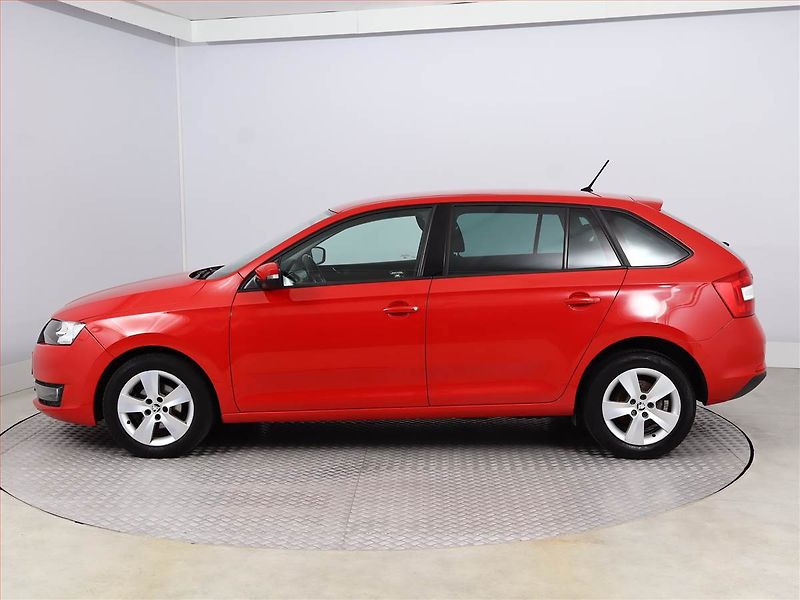 Škoda Rapid (2015) Spaceback 1.4 TDI, Serv.kniha - fotka 3 z 15