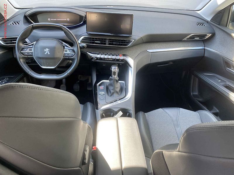 Peugeot 5008 (2022) 1.5 HDi, Allure, LED, kamera - fotka 8 z 17