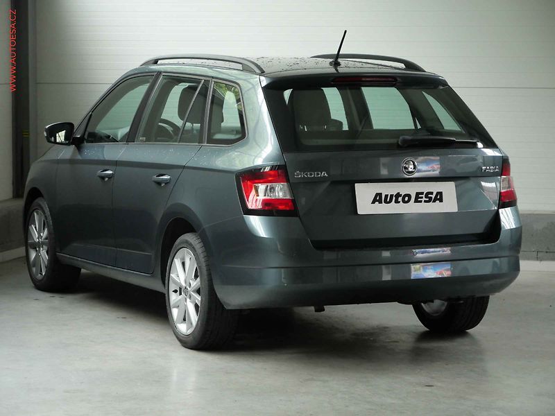 Škoda Fabia (2018) 1.0TSi, 2.maj,ČR, Style - fotka 6 z 22