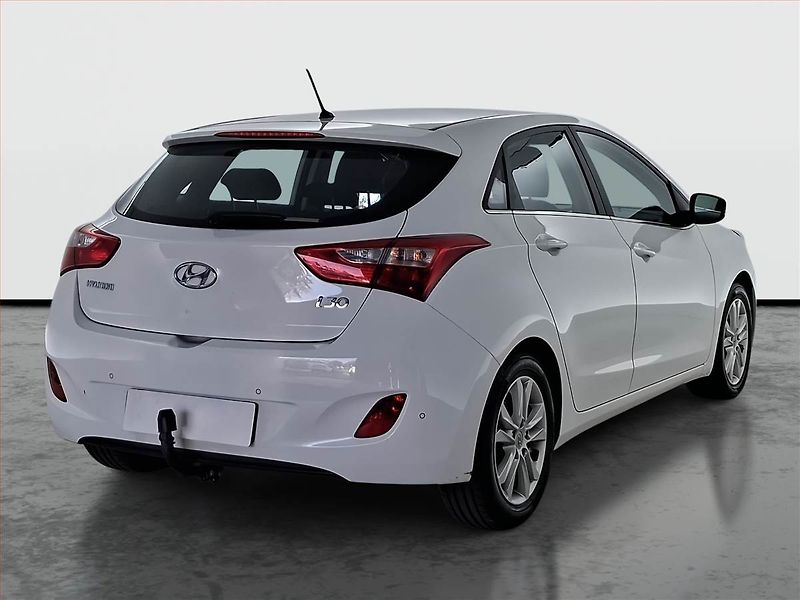 Hyundai i30 (2015) 1.6 MPI, Tempomat - fotka 5 z 20