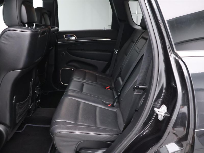 Jeep Grand Cherokee 3,0 CRDI 184kW 4x4 Summit - fotka 14 z 32