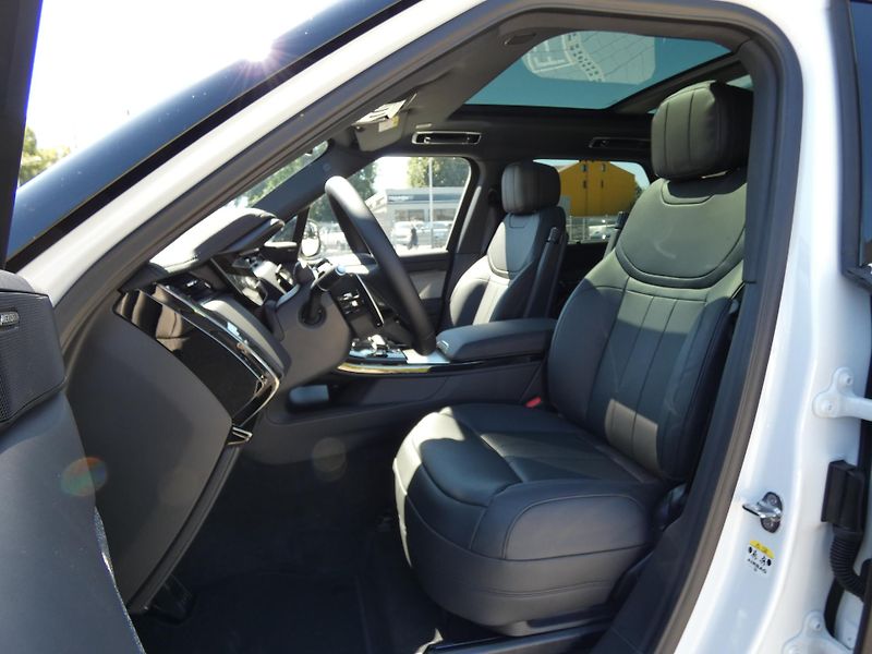 Land Rover Range Rover Sport (2026) 3,0 Dynamic SE D250 - fotka 9 z 34