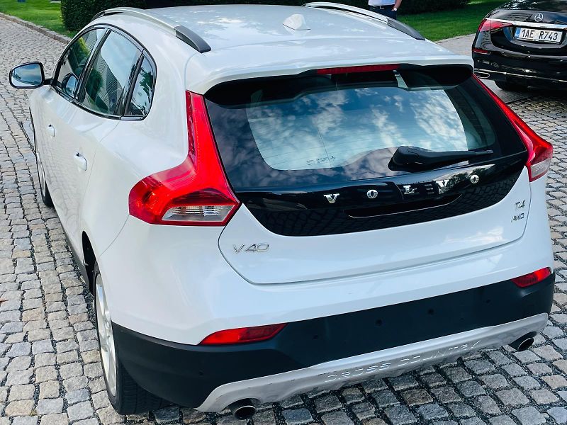 Volvo V40 2.0i AUT 1MAJITEL CROSS COUNTR - fotka 14 z 49