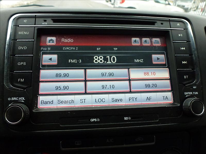Volkswagen Transporter 2,0 TDi 9 míst - fotka 24 z 36