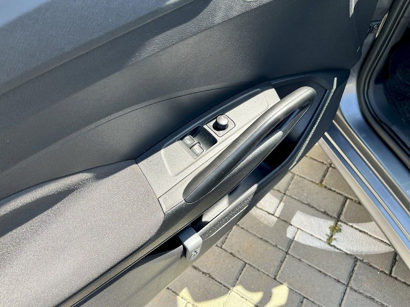 Škoda Fabia (2022) AMBITION 1.0TSi 81kW DSG A7F - fotka 18 z 27