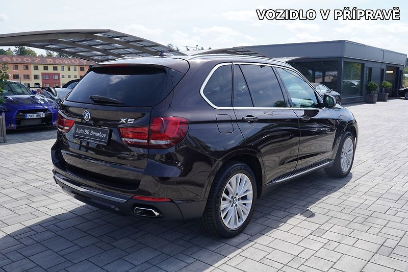 BMW X5 xDrive 40e 250kW Panorama - fotka 3 z 13