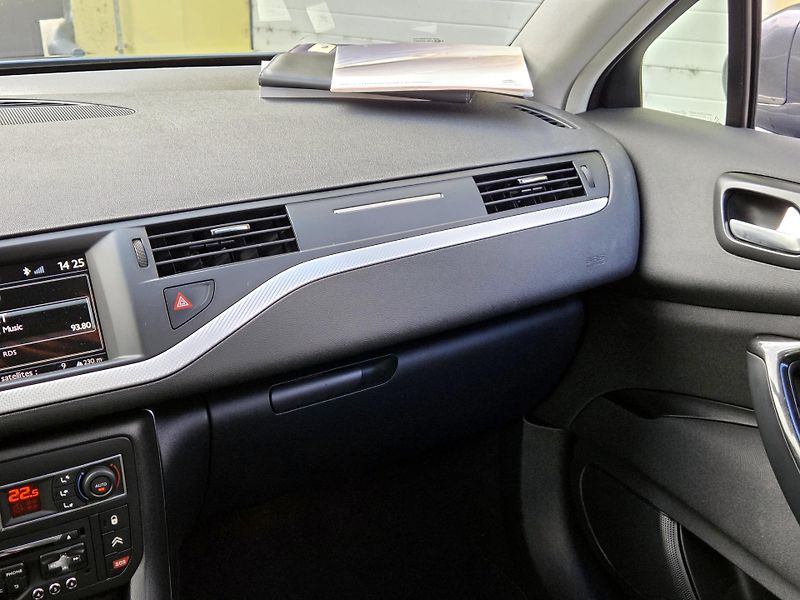 Citroën C5 2,0HDi 120kW SERV.KN,ROZVODY  - fotka 31 z 43