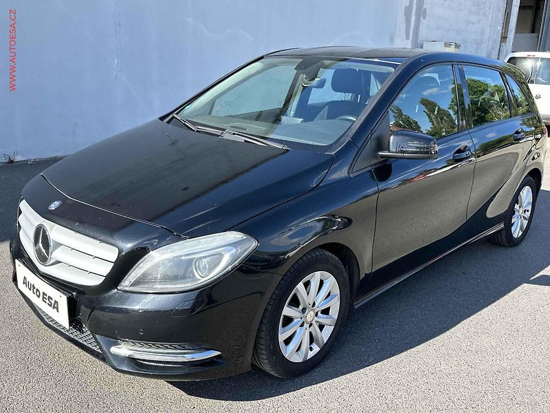 Mercedes-Benz Třídy B (2014) 2.0T B220 4Mat, 1.maj,ČR, AT - fotka 3 z 20