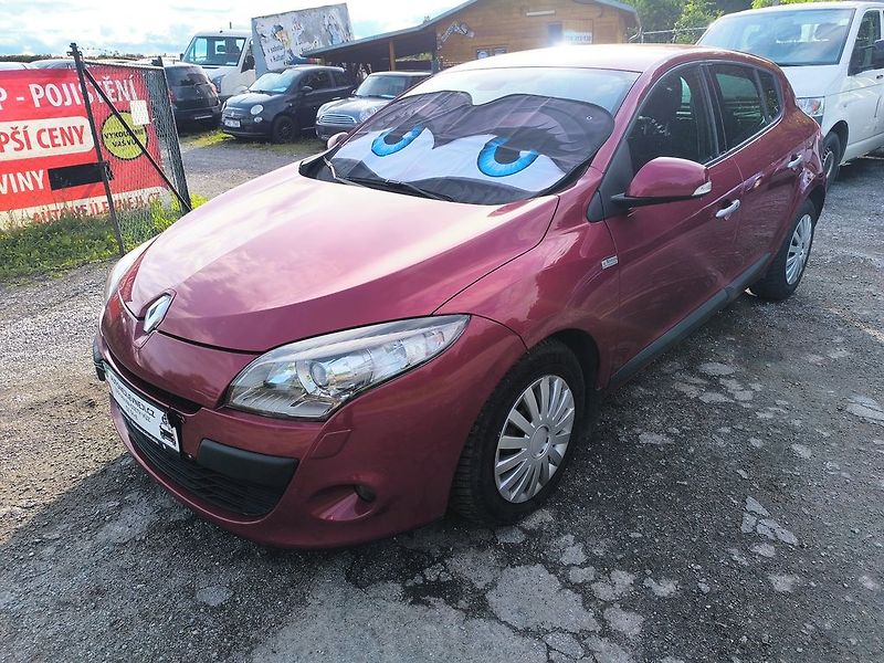 Renault Mégane KRÁSNÝ,VÝBAVA,95TKM,SERVISKA - fotka 3 z 26