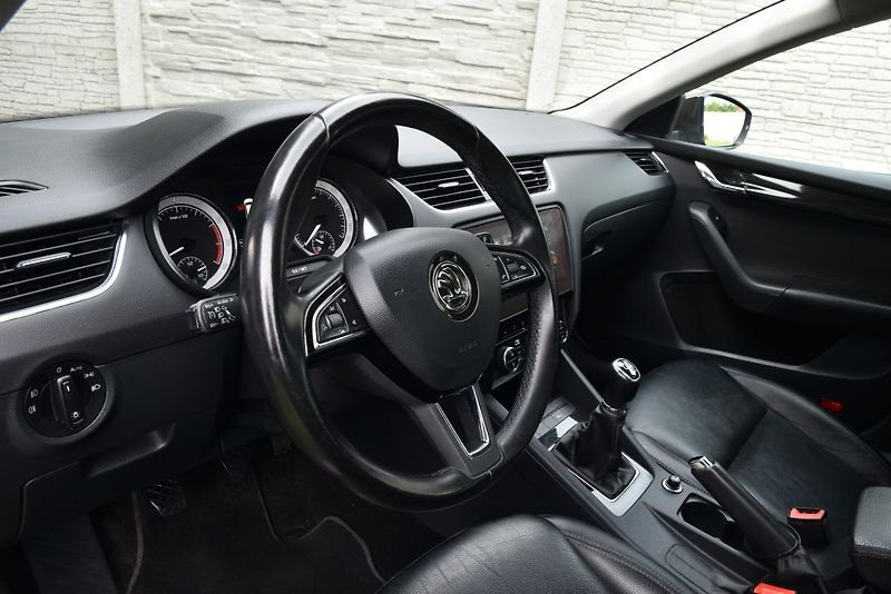 Škoda Octavia 1.4 TSi G-TEC STYLE, NAVI, LED - fotka 9 z 48