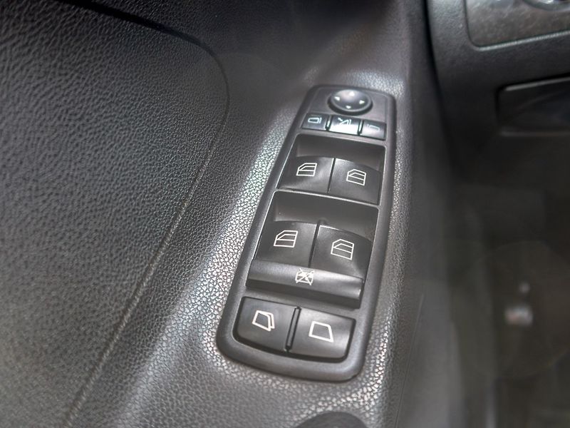 Mercedes-Benz Třídy M (2006) 350D 165KW 4Matic – KŮŽE - fotka 24 z 40