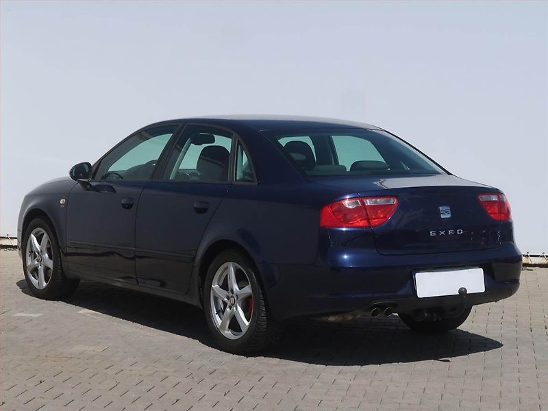 Seat Exeo (2011) 2.0 TDI, Serv.kniha, Tempomat - fotka 4 z 16