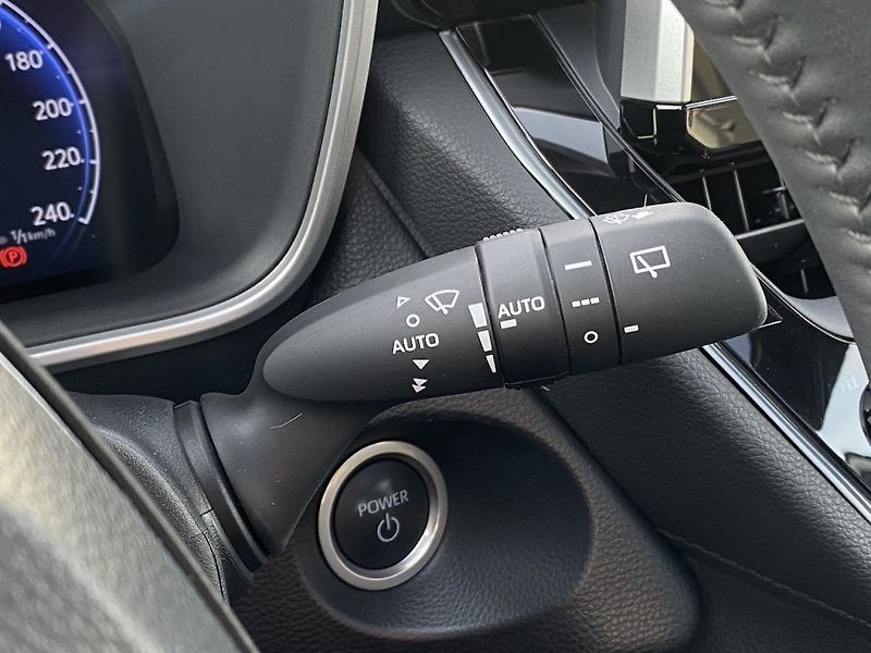 Toyota Corolla Cross 2.0HSD, ČR-1, Premiere, záruka - fotka 19 z 38