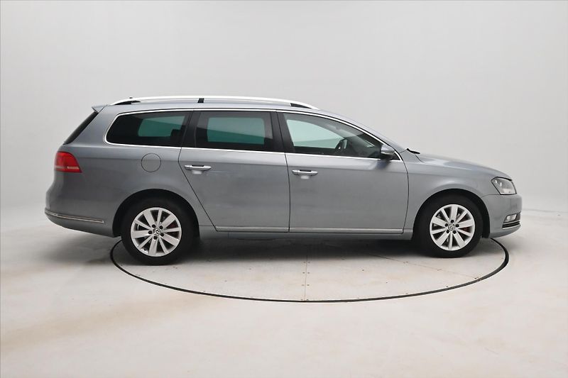 Volkswagen Passat 2,0 TDI 103kW DSG Nová STK - fotka 4 z 29