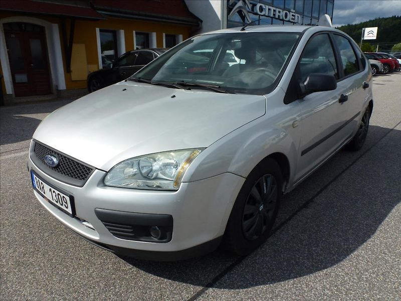 Ford Focus 1,6 16V NOVÁ STK,Klimatizace ! - fotka 2 z 48