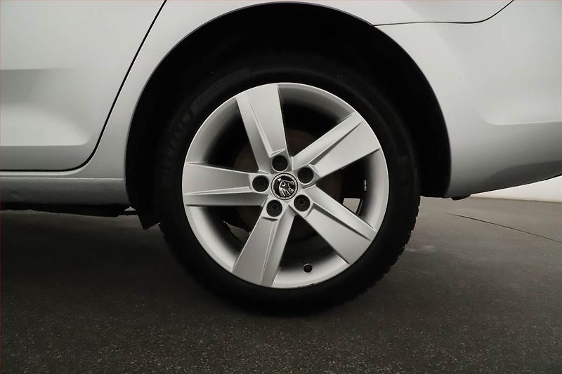 Škoda Rapid (2016) 1.4 TDI, Automat, Tempomat - fotka 12 z 16