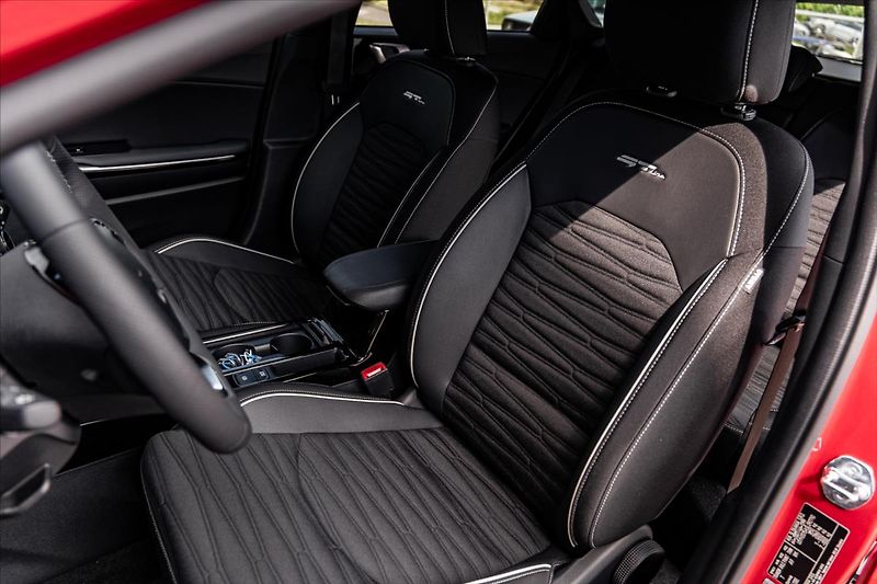 Kia ProCeed 1,5 T-GDi GPF  GT LINE PLUS - fotka 18 z 23