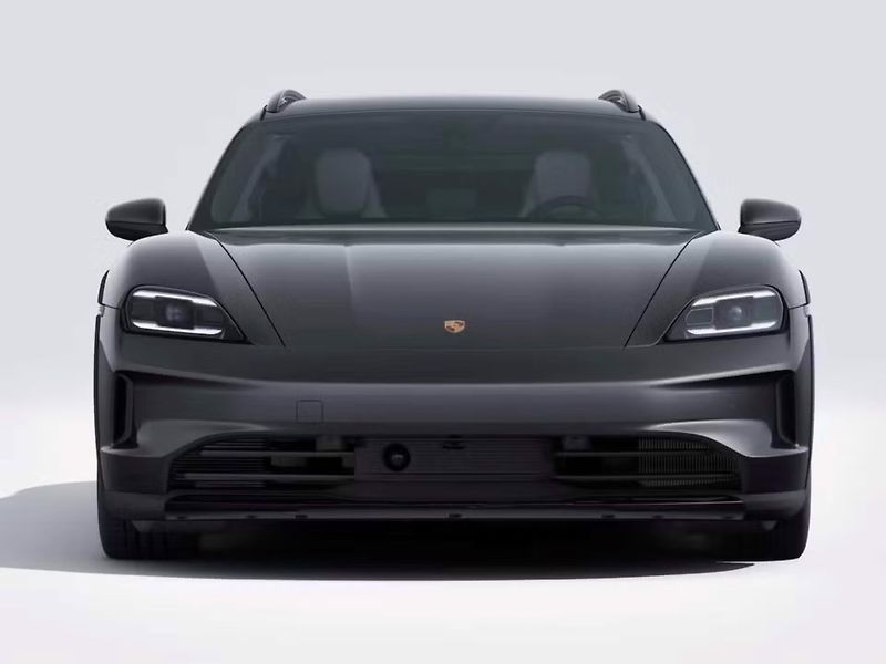 Porsche Taycan 4 Cross Turismo Pano InnoDrive - fotka 2 z 10