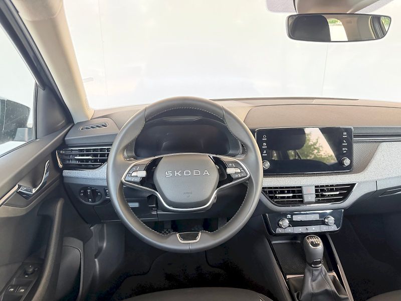 Škoda Scala (2025) Selection 1.0 TSI / 85 kW M6 - fotka 8 z 25