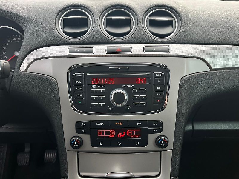 Ford S-MAX 2.0TDCi MANUÁL SERVISKA  - fotka 33 z 42