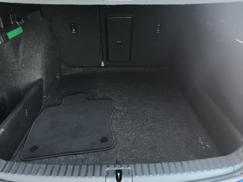 Škoda Octavia 2.0 TDi RS DSG - fotka 23 z 27