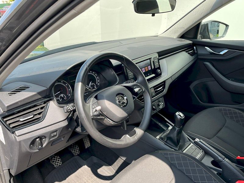 Škoda Kamiq (2023) 1.0 TSI 81 kW Ambition - fotka 9 z 27