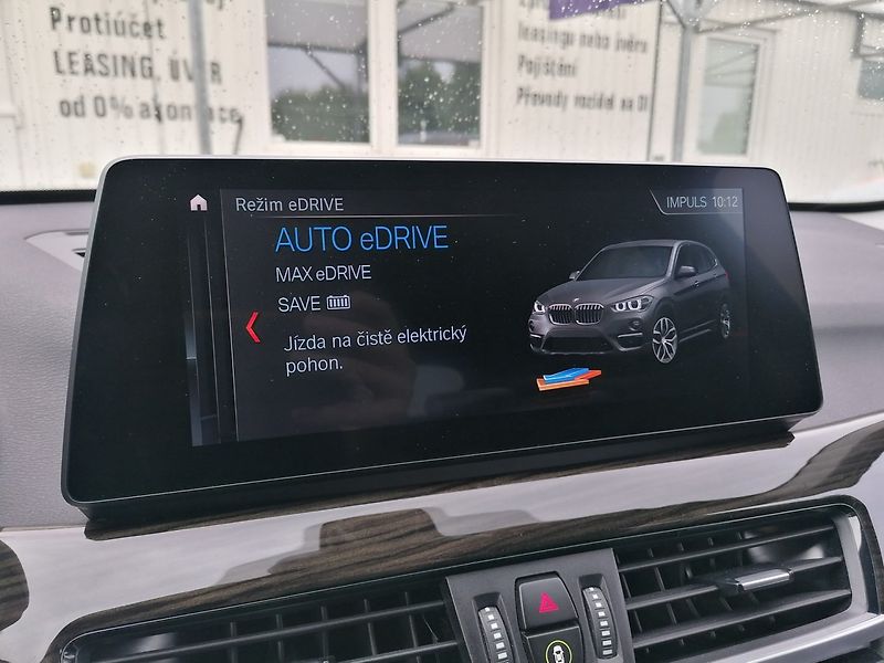 BMW X1 (2022) xDrive25e PHEV 162kW Plug in - fotka 26 z 43