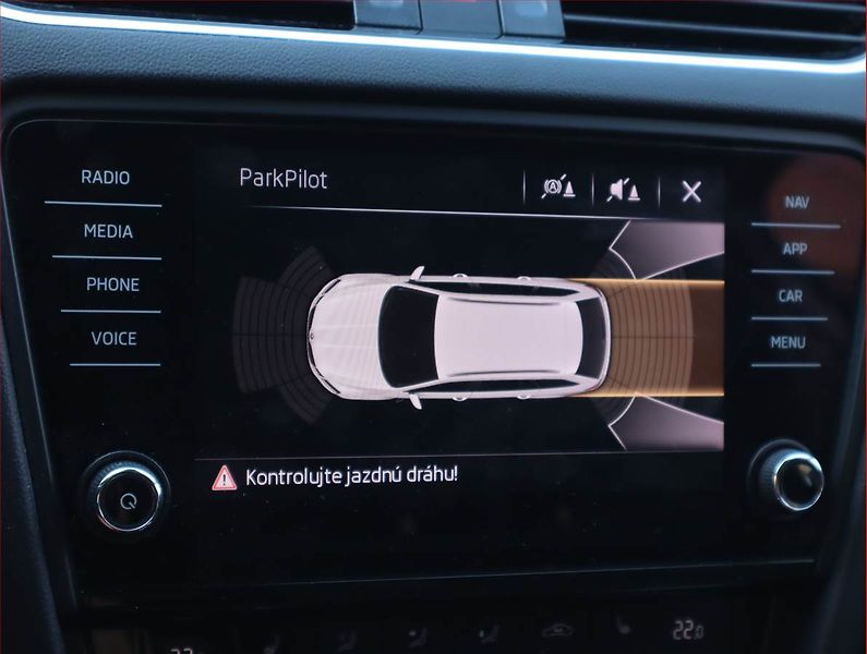Škoda Octavia (2017) 2.0 TDI, Navi, Tempomat - fotka 18 z 18