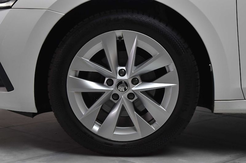 Škoda Octavia 1.5 TSI STYLE*ACC*DPH*ČR 1.MAJ - fotka 32 z 38