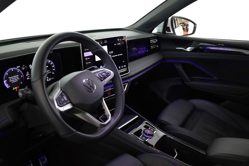 Volkswagen Tiguan TDI 4M R-Line Pano 360 IQ Vent - fotka 10 z 17