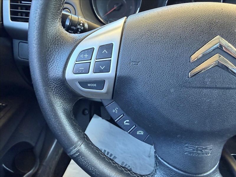 Citroën C-Crosser 2.2 HDi 4x4 - fotka 12 z 16