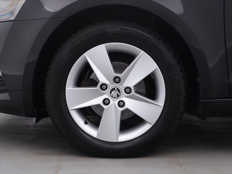 Škoda Octavia 1,6 TDI 85kW CZ Ambition 2.Maj - fotka 25 z 32
