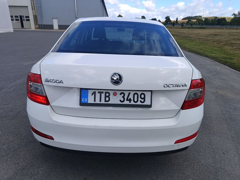 Škoda Octavia III 1.6 TDI - fotka 5 z 40