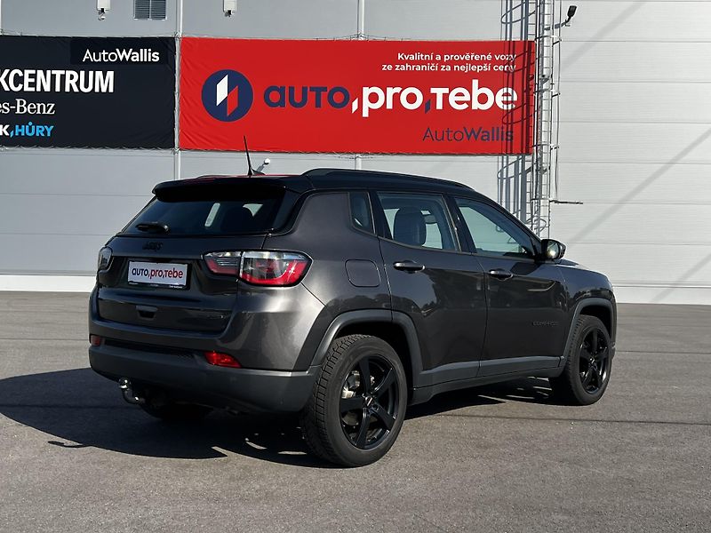 Jeep Compass 1.4 MultiAir Night Eagle TZ - fotka 4 z 18