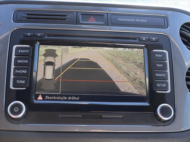 Volkswagen Tiguan 2,0 TSI DSG 4x4 Sport&Style - fotka 19 z 30
