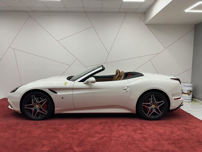 Ferrari California (2015) T*CAMERA*QUIO*TEMPOMAT*DPH*TOP - fotka 3 z 17