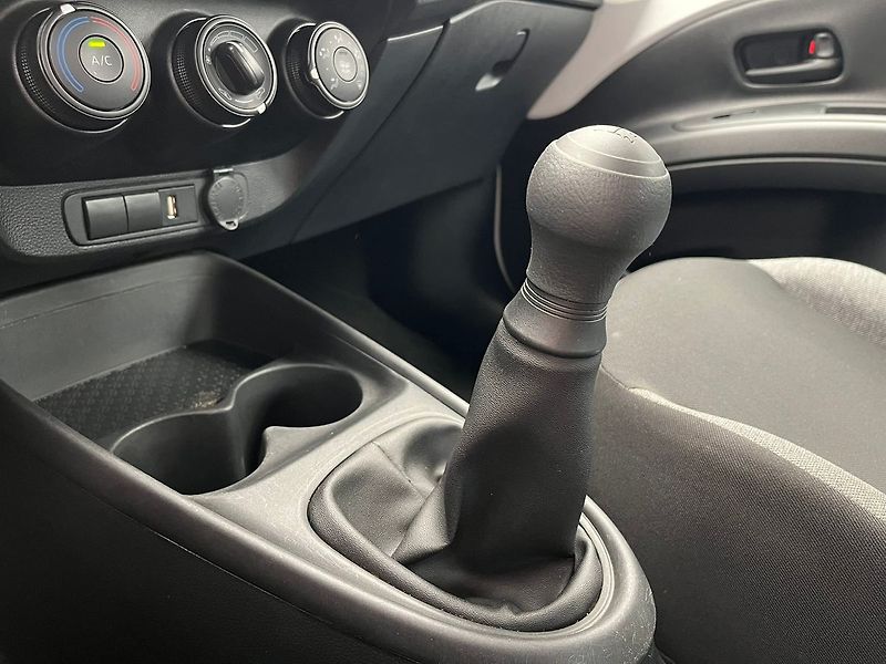 Toyota Aygo X 1.0 VVT-i 53 kW - fotka 15 z 50