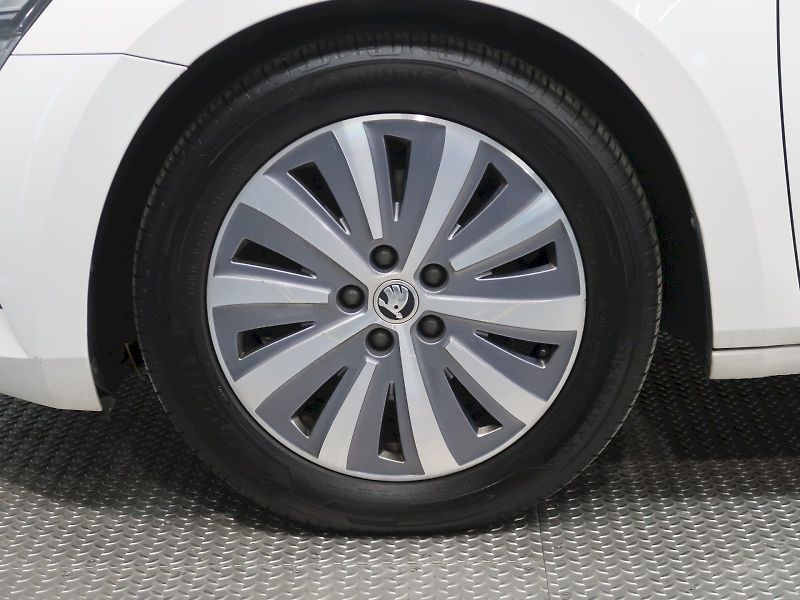 Škoda Superb (2021) STYLE 2.0TDI 110KW TAŽNÉ - fotka 12 z 40