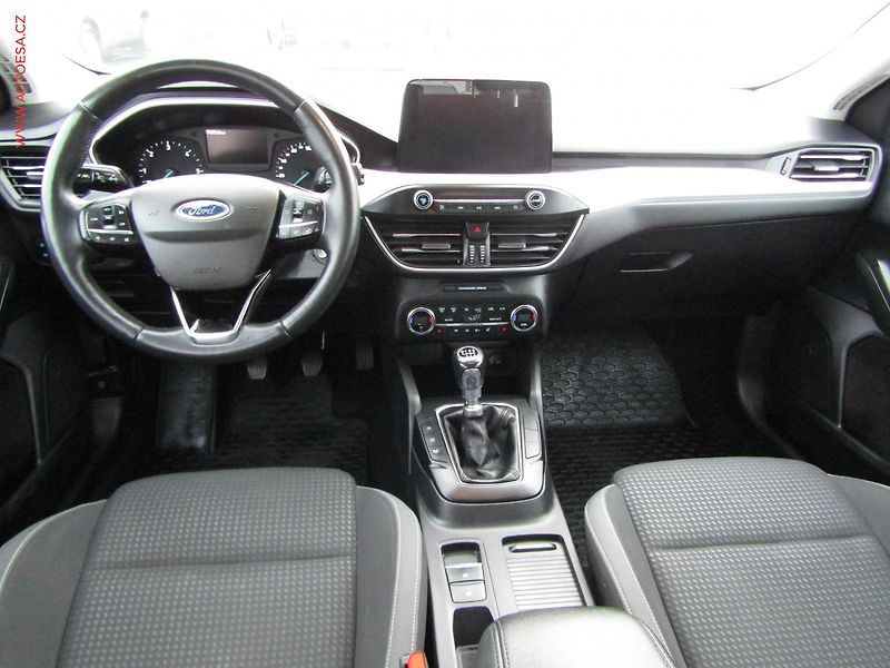 Ford Focus (2020) 1.5 TDCi, ČR, AC, park.čidla - fotka 8 z 21