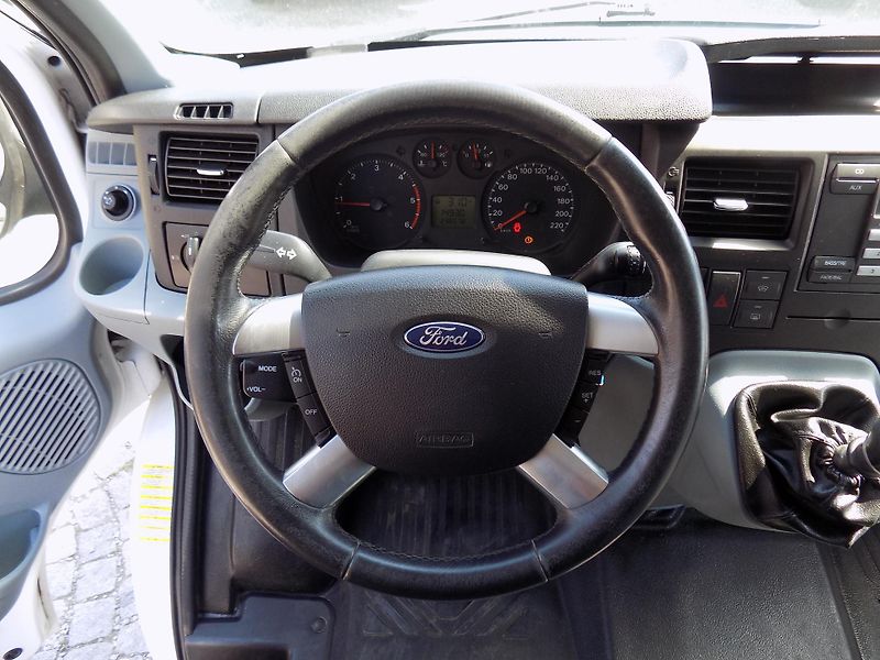 Ford Transit 2,2 TDCI 92 KW MWB 350 TREND - fotka 28 z 38