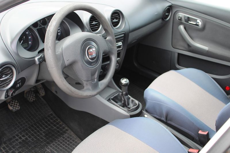 Seat Cordoba (2009) REZERVACE - fotka 9 z 16