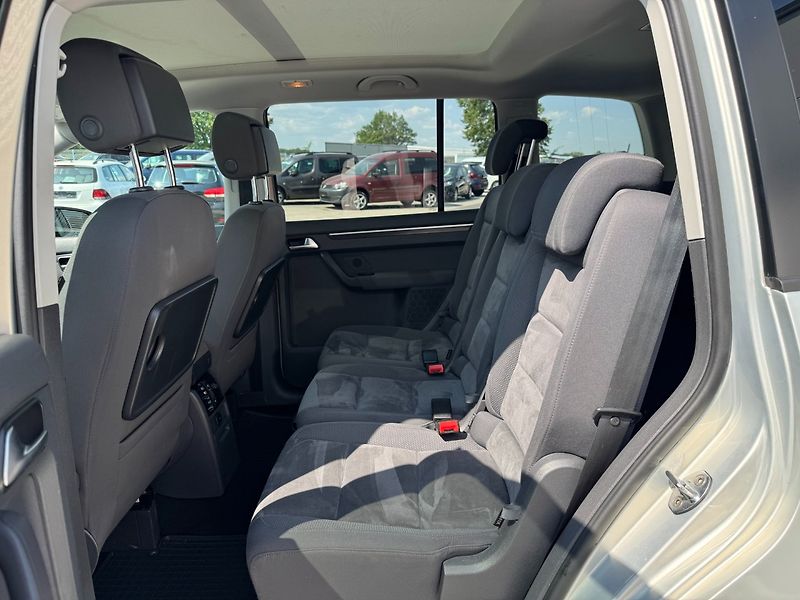Volkswagen Touran (2014) SKY 1.6 TDI 77kW - fotka 14 z 46