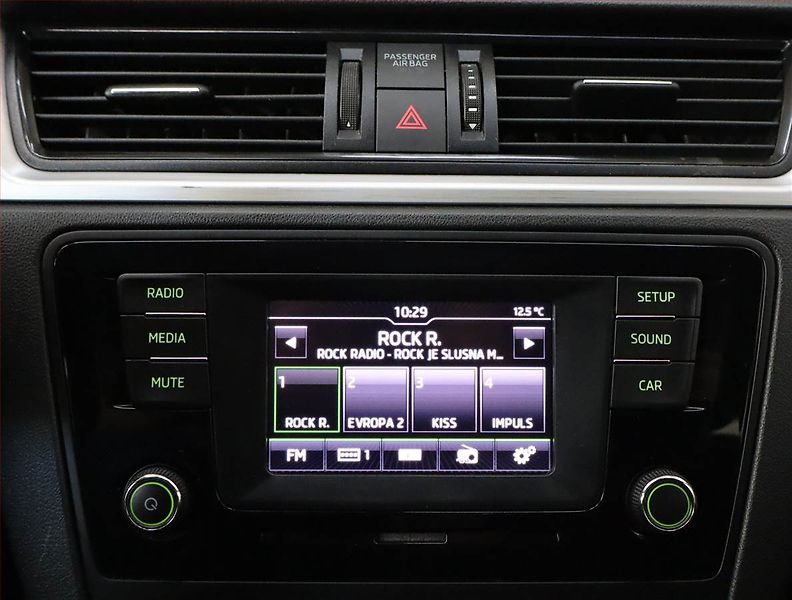 Škoda Rapid (2015) Ambition 1.2 TSI - fotka 12 z 18