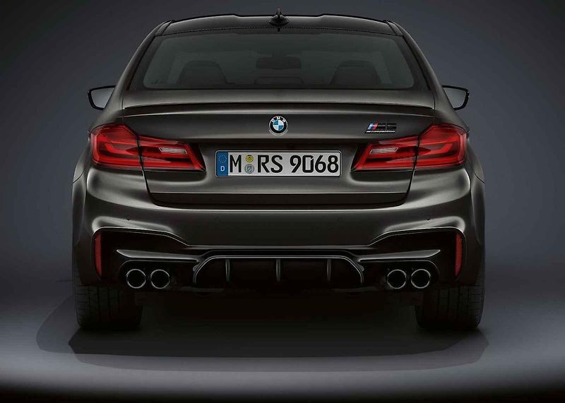 BMW M5 Edition 35