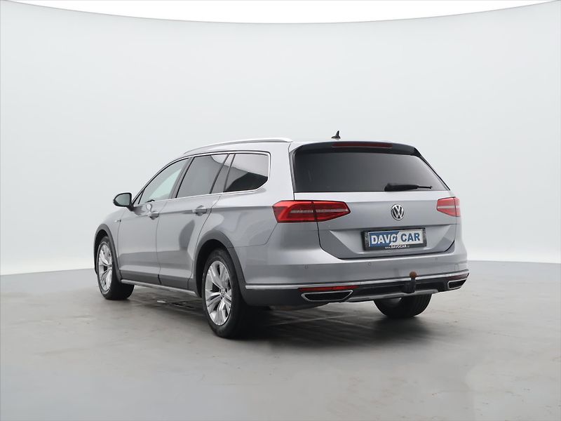 Volkswagen Passat Alltrack 2,0 TSI 162kW 4Motion - fotka 5 z 27