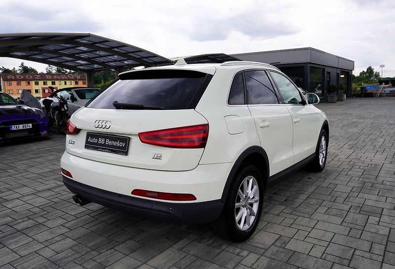 Audi Q3 2.0 TDI Quattro/automat/180 PS - fotka 6 z 38