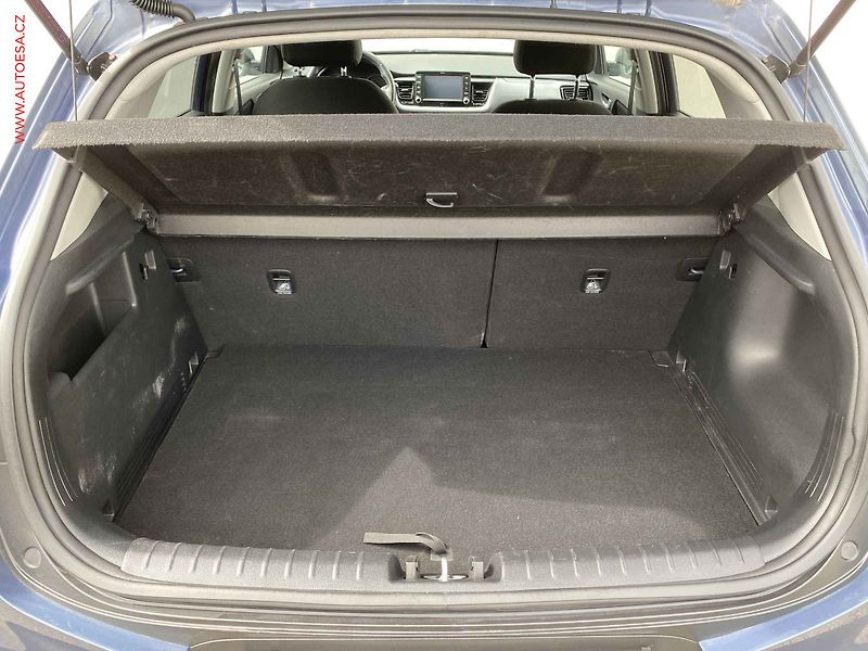 Kia Stonic (2020) 1.0 T-GDi, AC, navi, kamera - fotka 7 z 18