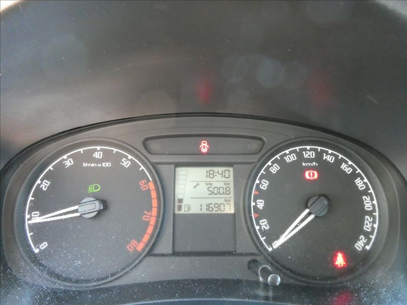 Škoda Fabia 1,2 HTP klimatizace - fotka 22 z 28