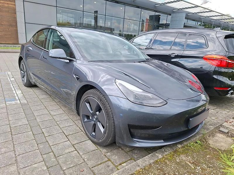 Tesla Model 3 (2021)  RWD Refresh LFP - fotka 1 z 7